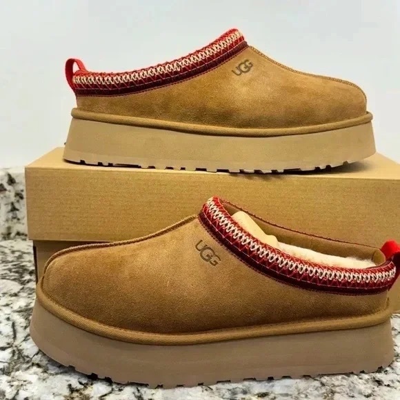 UGG Shoes - UGG Tazz Platform Slippers Chestnut Sandals